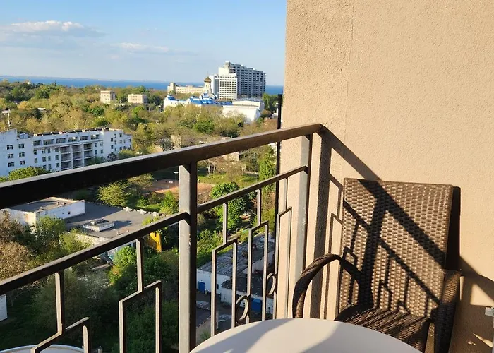 студия с видом на море посуточно жк родос Apartment Odesa